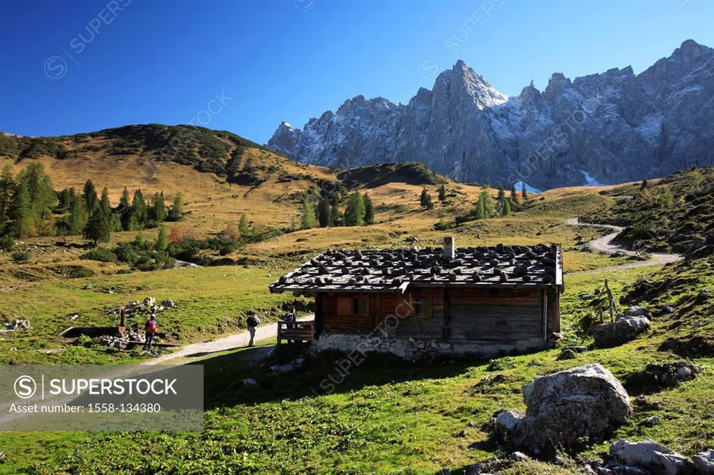 Austria, Tyrol, Karwendelgebirge, alm, Ladiz Alm, mountain-meadow, way, hikers, Laliderer walls, autumn, no models mountains, mountains, mountain-pano...