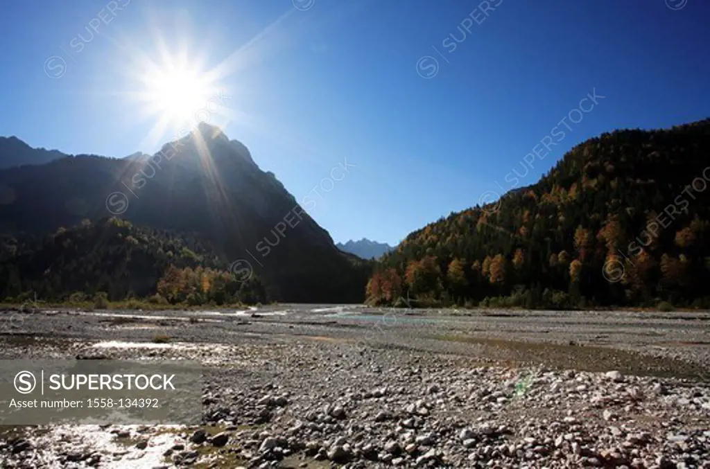 Austria, Tyrol, Karwendel, Johannes-valley, rip-brook, mountains, back light, autumn, Karwendelgebirge, Alps, mountain scenery, landscape, waters, wat...