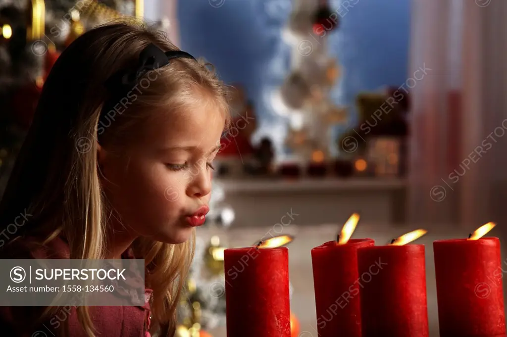 girl, candles, blow out, portrait, at the side, people child child-portrait 5-7 years blond, long-haired, mouth, lips, Advent, Advent-candles, four, r...
