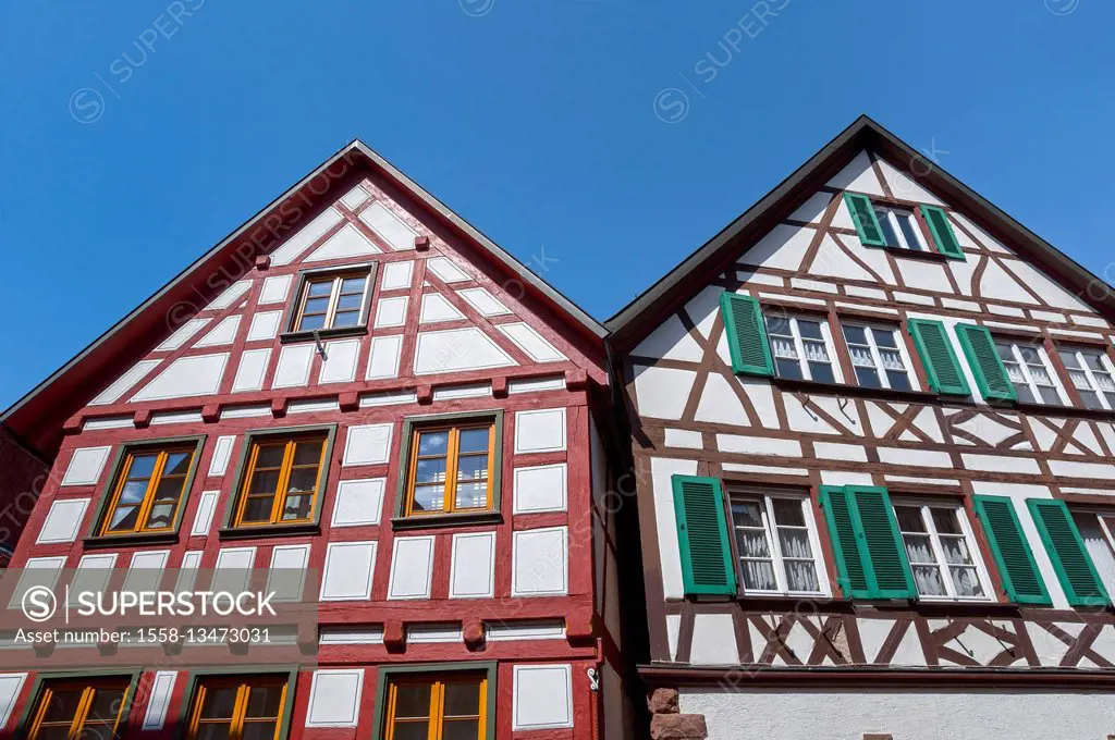 Germany, Baden-Wurttemberg, Schiltach, half-timbered houses in the historical old town, at the left the Hunter's house