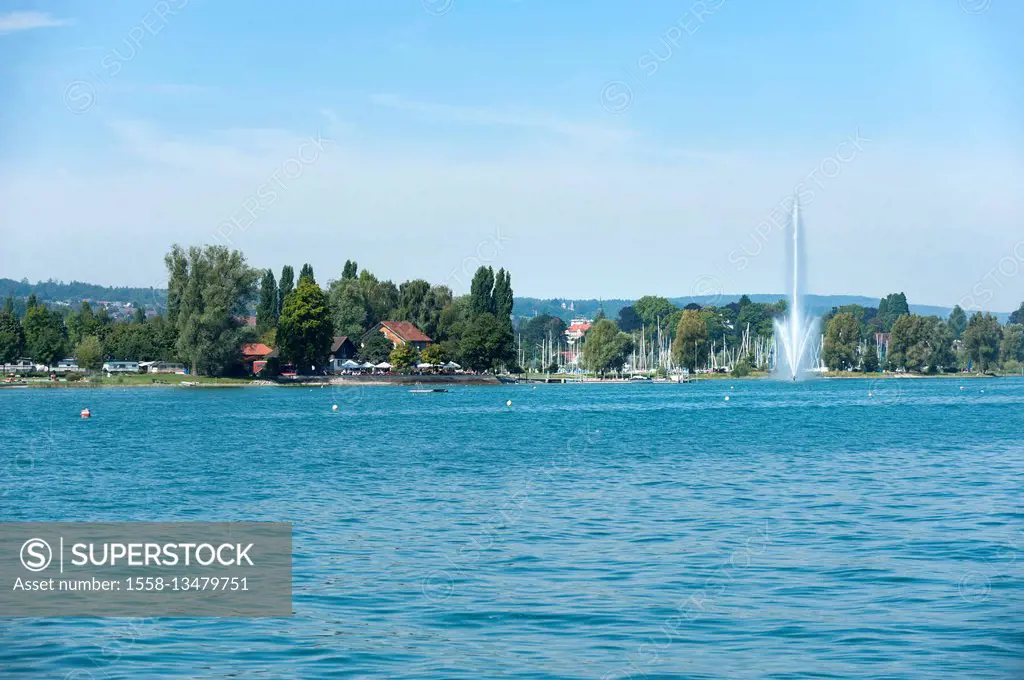 Switzerland, Kreuzlingen, water fountain in the Lake of Constance