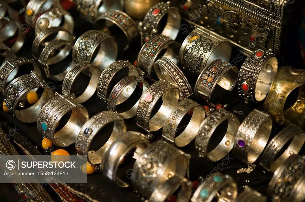Morocco, Fes, Fes El Bali, jewelry-business, bracelets, detail, business, sale, jewelry, goldsmiths, silversmiths, silver-jewelry, tires, pattern, orn...