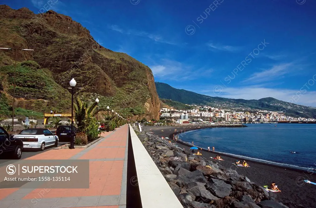 Spain, Canaries, La Palma, Santa Cruz, city view, beach, promenade, vacation-island, vacation-island, beach, sandy beach, swimmers, people, tourists, ...