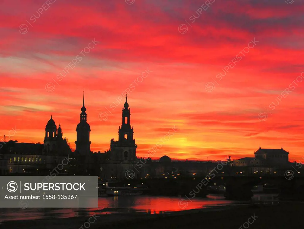Germany, Saxony, Dresden, Old Town, silhouette, sunset, city, sight, destination, river Elbe riversides Brühlsche Terrasse palace court church, Zwinge...
