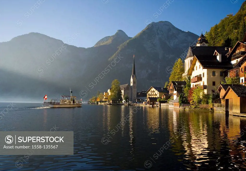 Austria, waiter-roaster-empire, Hallstatt, locality perspective, Hallstätter lake, autumn, sunrise, Salzkammergut, cityscape, residences, church, moun...