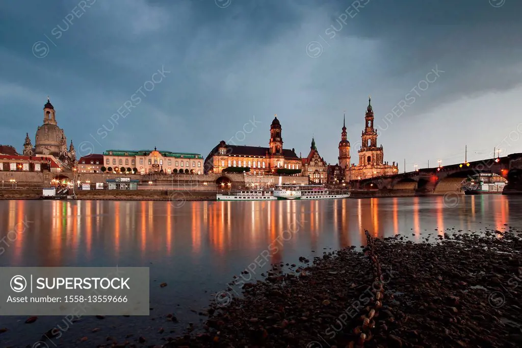 Dresden silhouette in the evening