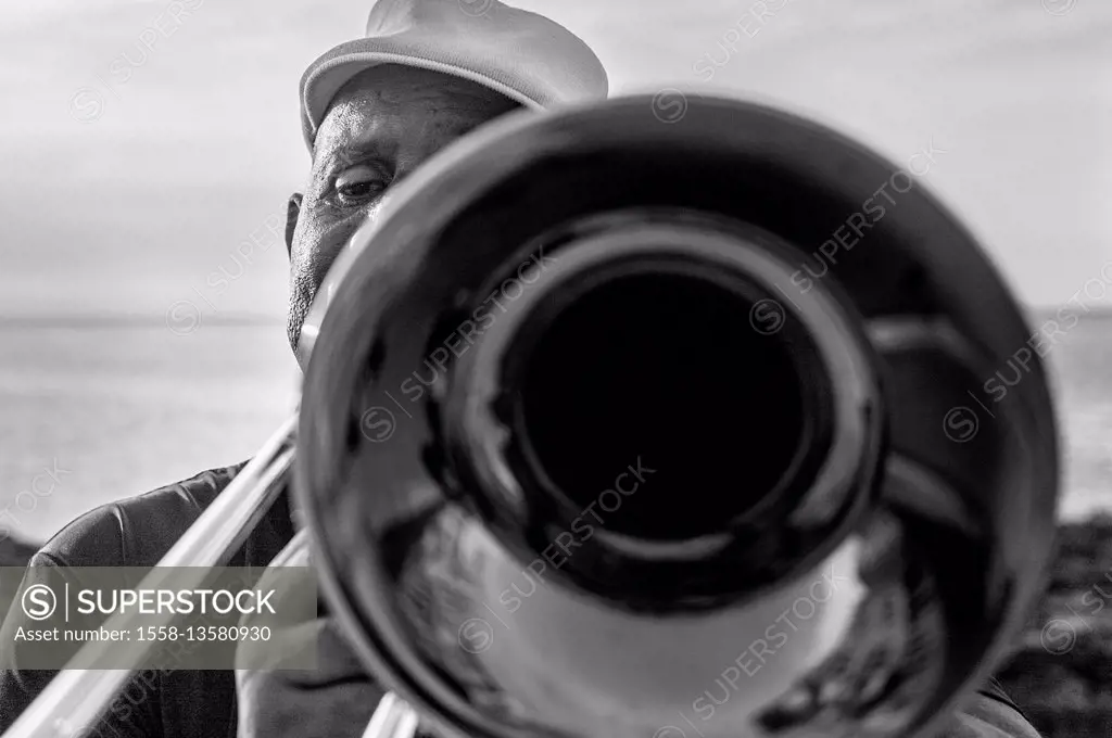 Cuba, Havanna, Musician playing trombone