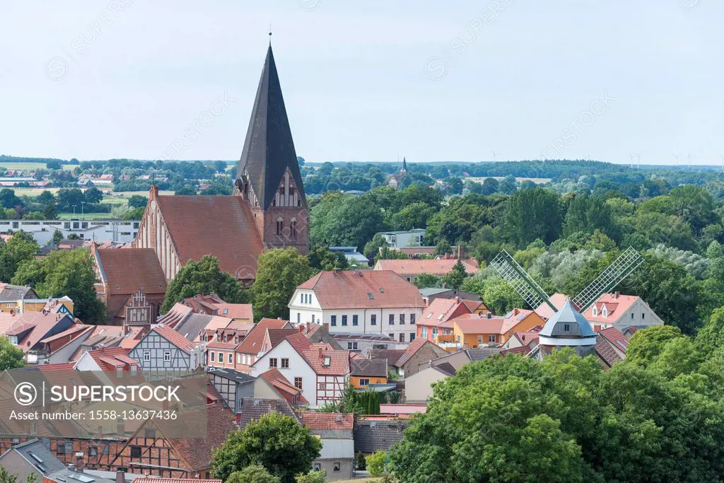 Germany, Mecklenburg-Western Pomerania, Röbel, view from the St. Mary's Church to the village with the Nikolaikirche