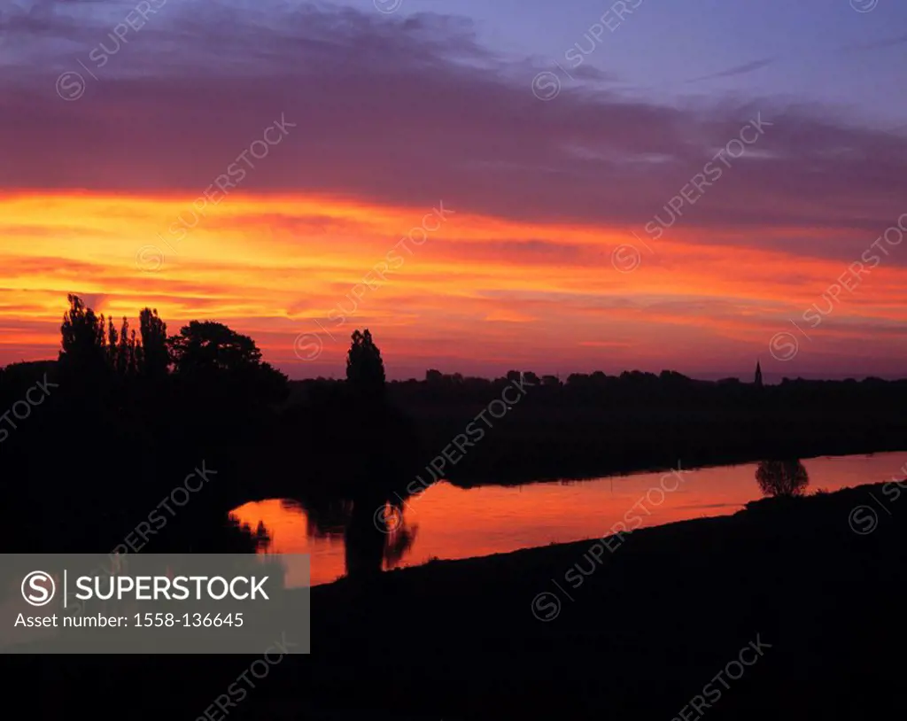 Germany, North Rhine-Westphalia, Petershagen, Weser, sunrise, river-landscape, river, means-Weser, morning-mood, cloud-mood, morning-red, mood, romant...