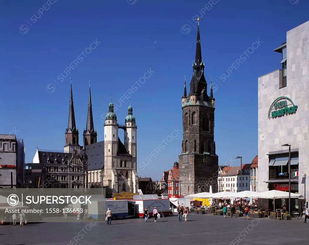 Germany, Saxony-Anhalt, hall at the Saale, market place, cafe, week-market, people, red tower, market-church, place, cafe, pub, gastronomy, people, to...
