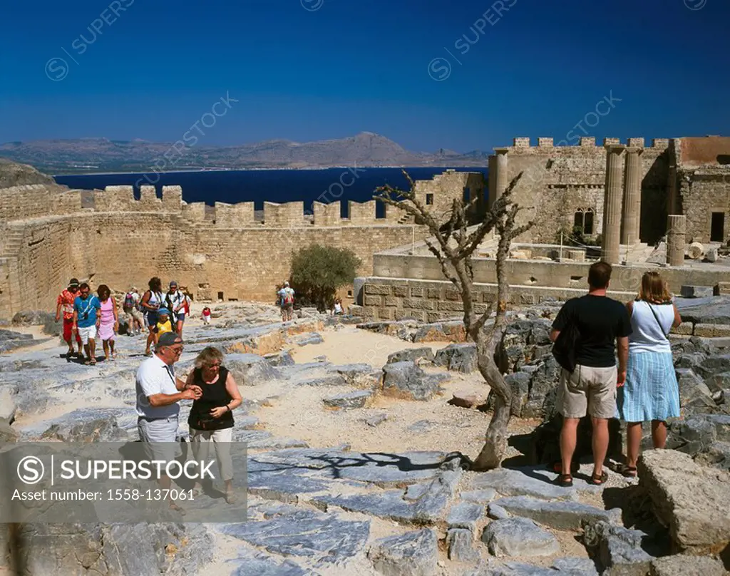 Greece, Dodekanes, island Rhodes, coast, Lindos, castle-mountain, Johanniterfestung, acropolis, temple-ruin, visitors, lake, Aegean, Meeresküste, dest...
