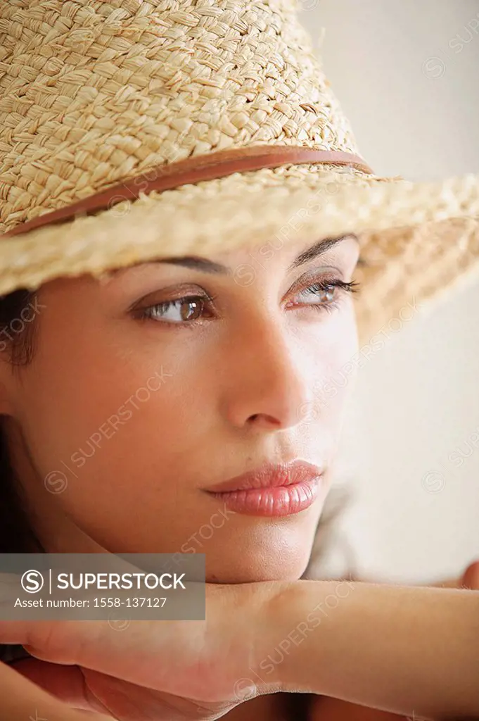 Woman, straw hat, thoughtfully, portrait, broached, series, people, young, headgear, sunhat, hat, thinking, absent-mindedly, dreams away, resting, sun...