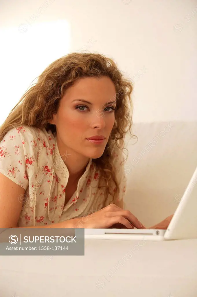 Sofa, woman, young, laptop, concentration, detail, series, people, blond, long-haired, curls, lie, comfortable, casual, computers, data input, data-re...