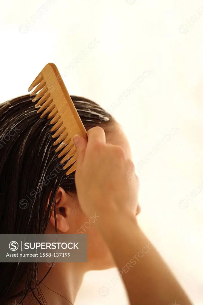Woman, hair care, cure, is too bulky, strand-comb, side-portrait, series, broached people, young, residence time hair, wet, cure-packet, care-product,...