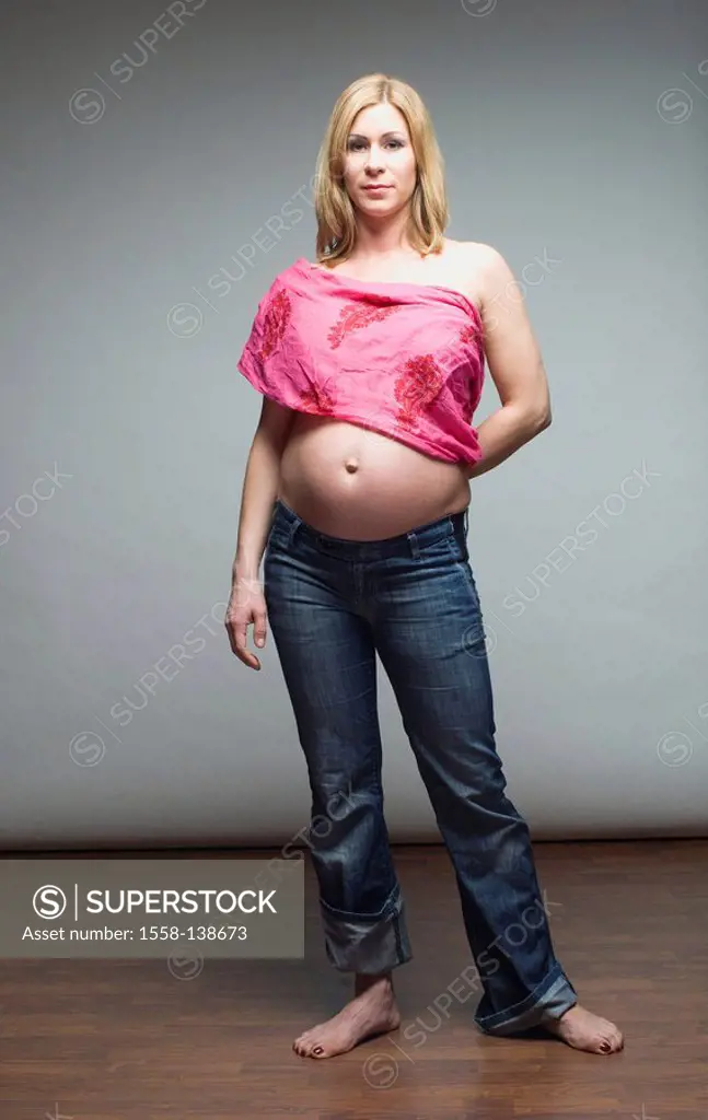 Woman, young, serious, pregnant, navel-freely, belly, presents, people, blond, pregnant, stands, barefoot, casual, self-confidently, pregnancy, mother...