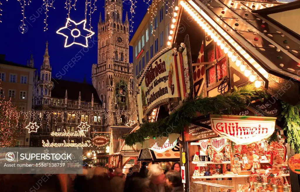 Germany, Bavaria, Munich, Christmas market, mulled wine-stand, evening,