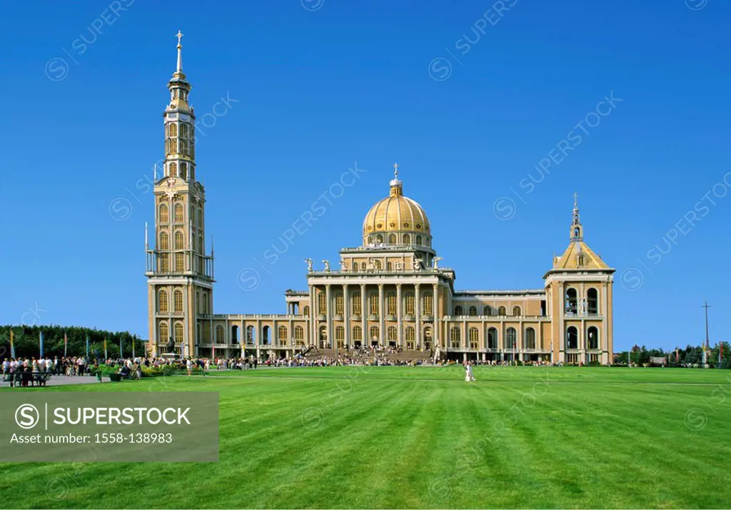 Poland, like Stary, cathedral, Sanktuarium, Schmerzensreiche madonna, visitors, lawns, Wielkopolska, Licheniu, place of pilgrimage, construction, sacr...