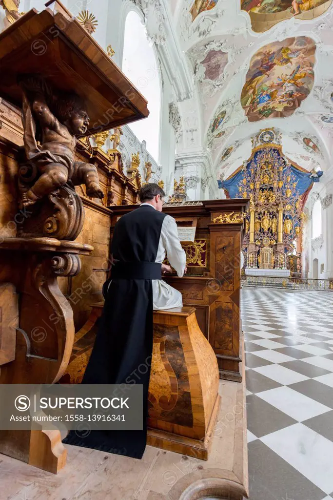 Austria, Tyrol, Stams, Abbey Stams, Cistercian cloister, father Martin, organ, choir