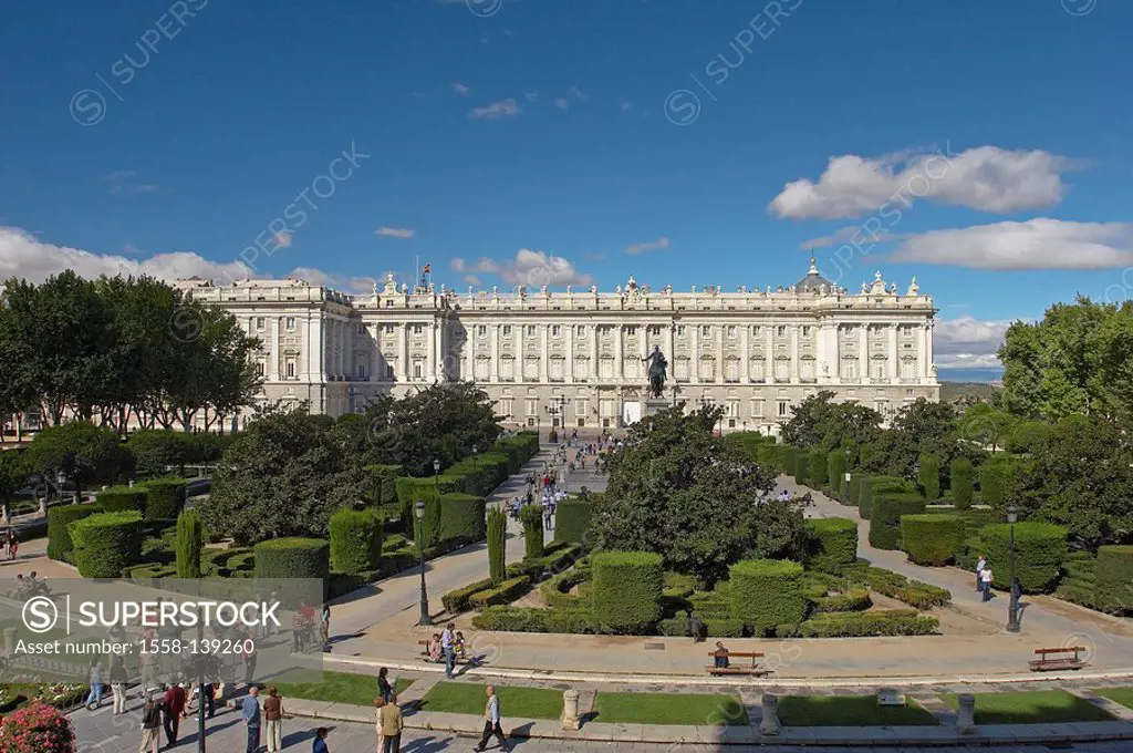 Spain, Madrid, Plaza orient, king-palace, Palacio Real, passers-by, tourists,