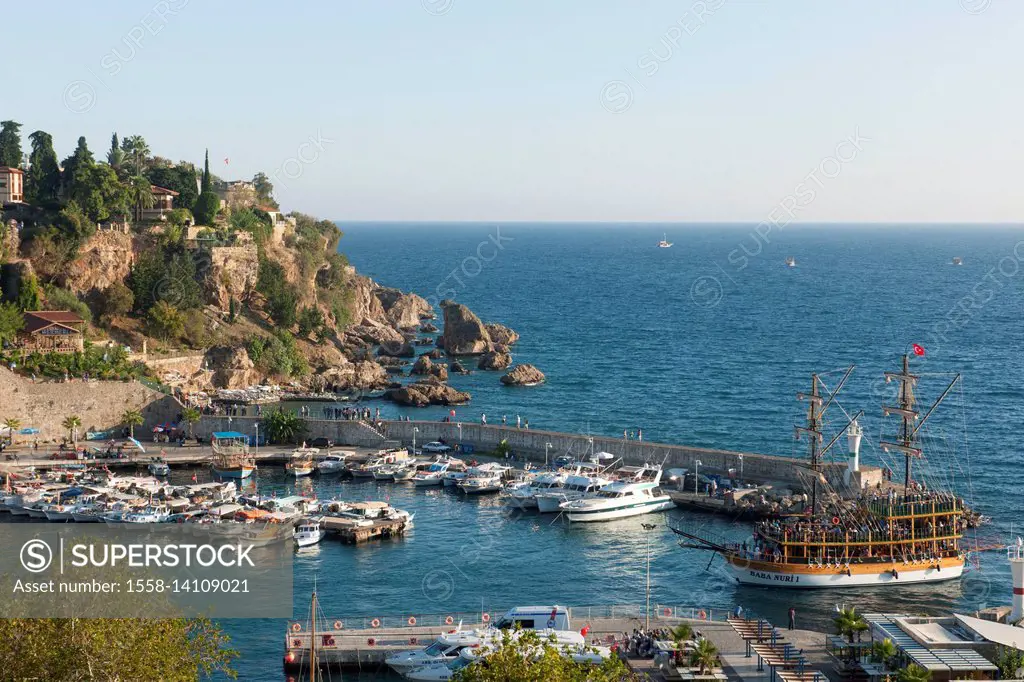 Turkey, Antalya, Old Town, view over the harbour