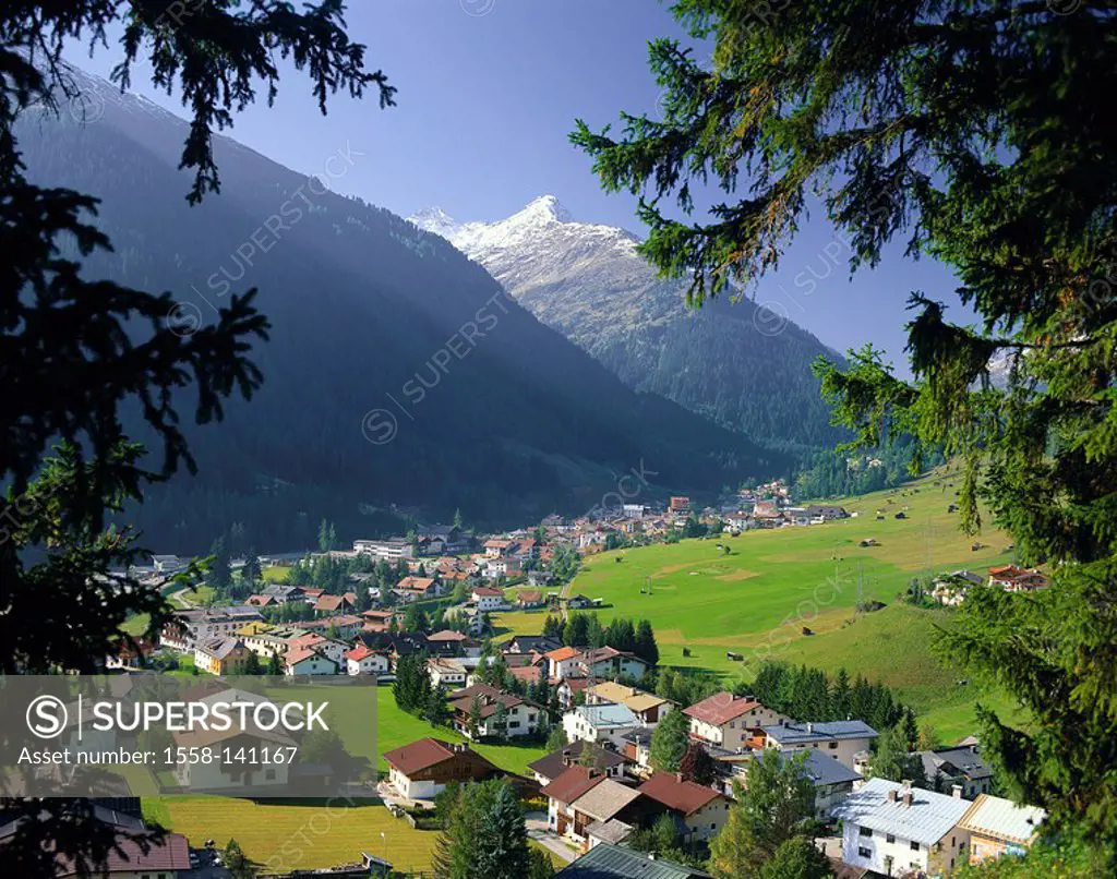 Austria, Tyrol, St  Anton am Arlberg, locality perspective, mountain scenery, mountains, tourist resort, houses, residences, Verwallgruppe, destinatio...