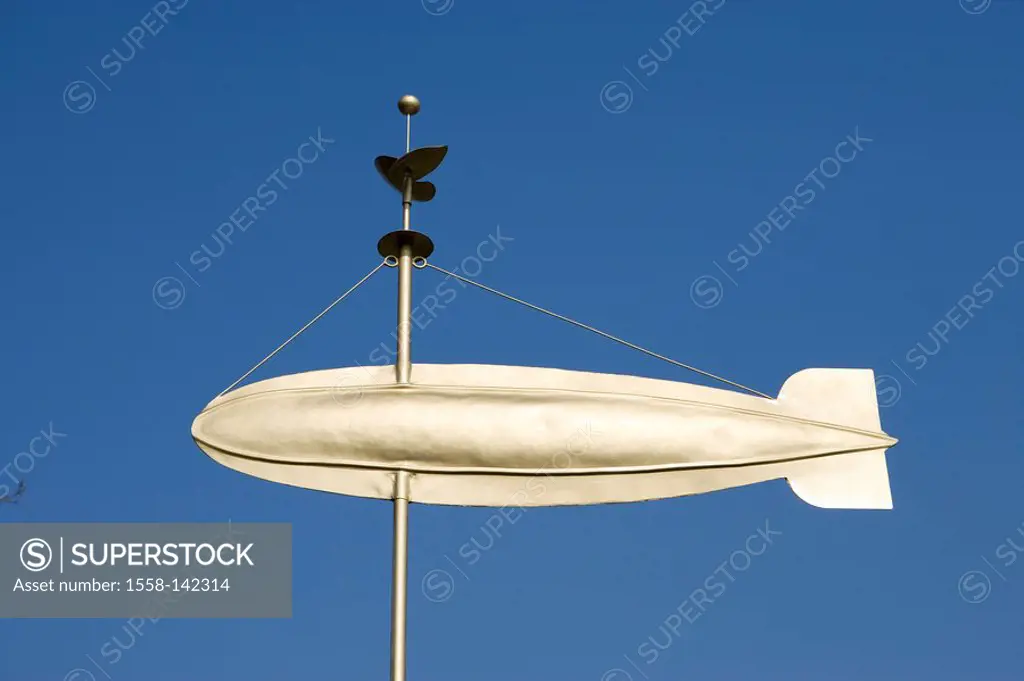 Wind-flags, Zeppelin,