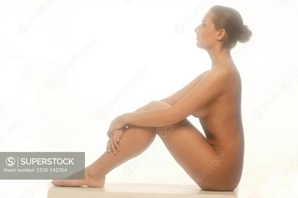 Sits woman, young, bare, at the side, series people women-act, naturalness, slim, figure, curves, femininity, pose, studio, cut-out, indoors, profile,...