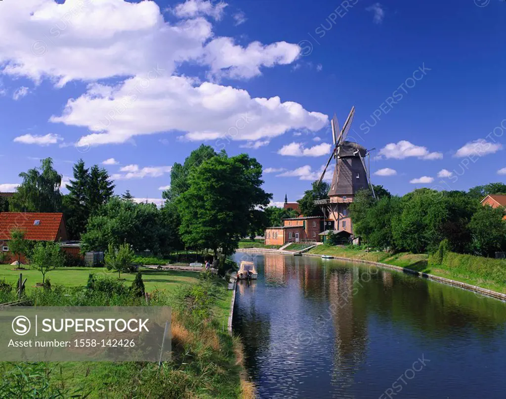 Germany, Lower Saxony, East Frisia, Hinte, mill, canal, Northern Germany, frieze-country, sight, buildings, construction, architecture, windmill, hous...