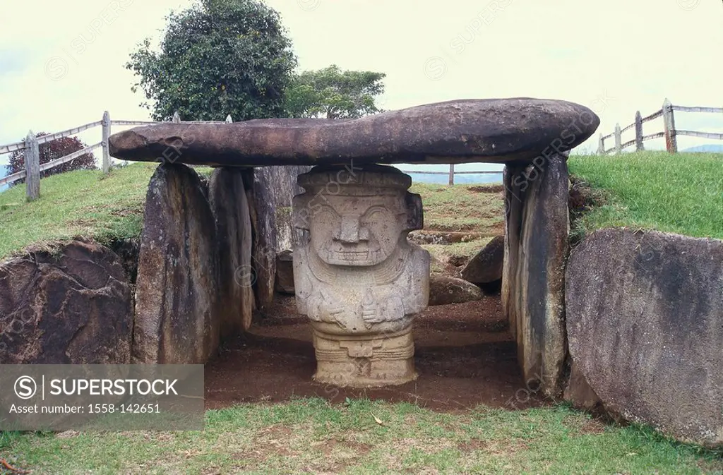 Colombia, San Augustin, excavation-place, Dolmen, statue of gods, South America, stone-chamber, Andesit-sculpture, sculpture, statue, sight, attractio...
