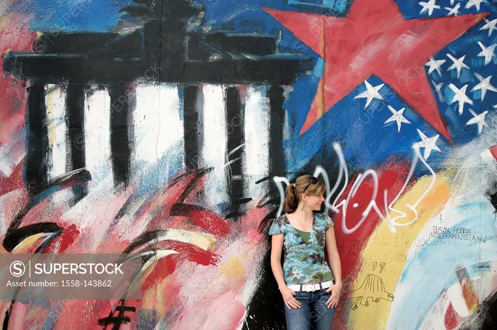 Germany, Berlin, woman, young, Eastside Gallery, Berlin wall