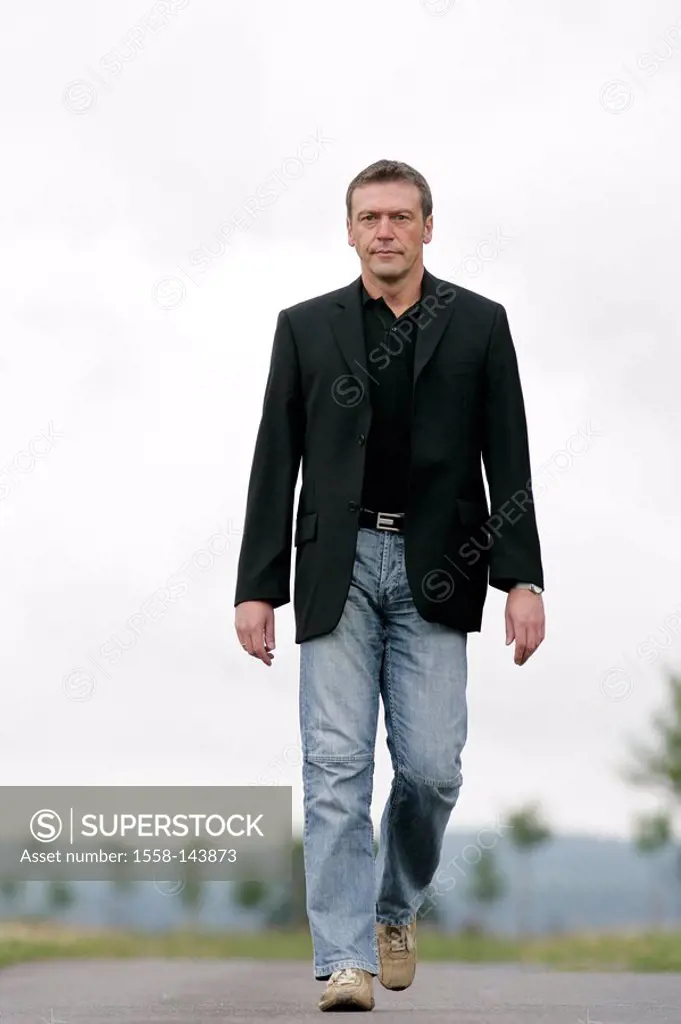 Man, 40_50 years, jacket, shirt, jeans, streets, go,