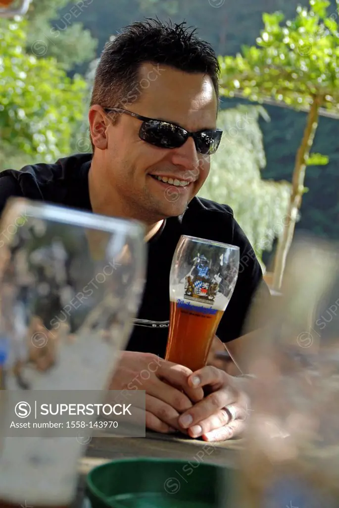 Man, sun glass, wheat_beer, beer garden
