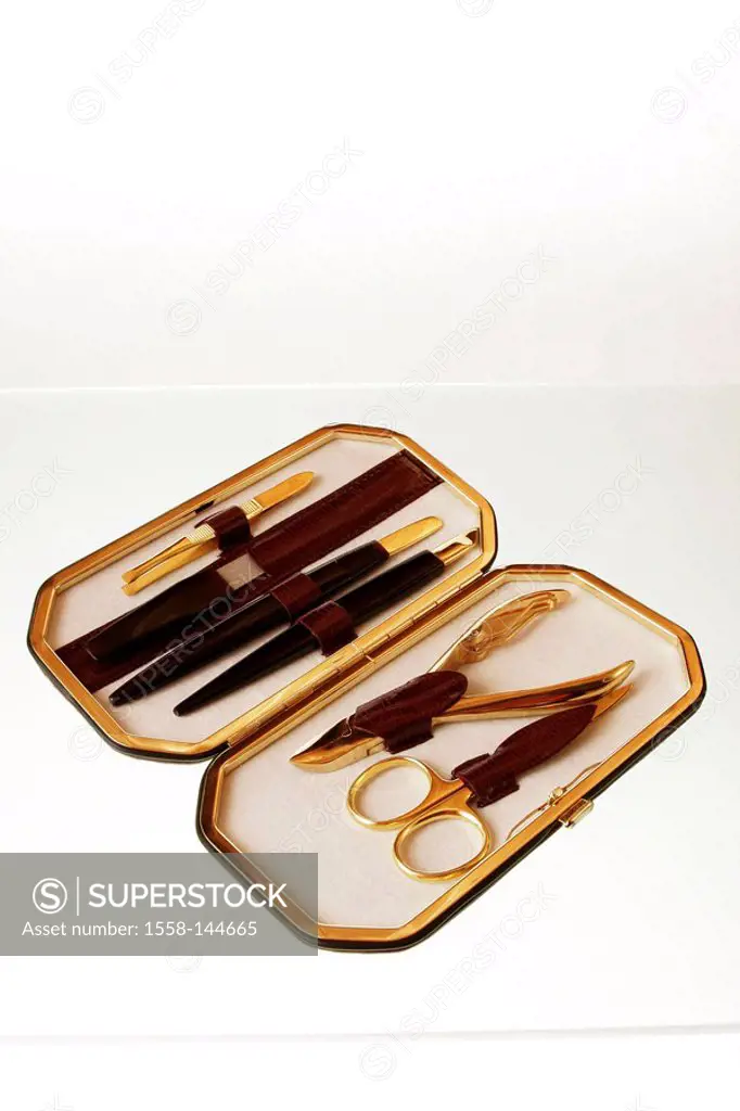 manicure set, openly, case, nail_scissors, nail_tongs, tweezers, file, nail_file, manicure, manicure, cosmetics, beauty, cosmetology, clipping path,