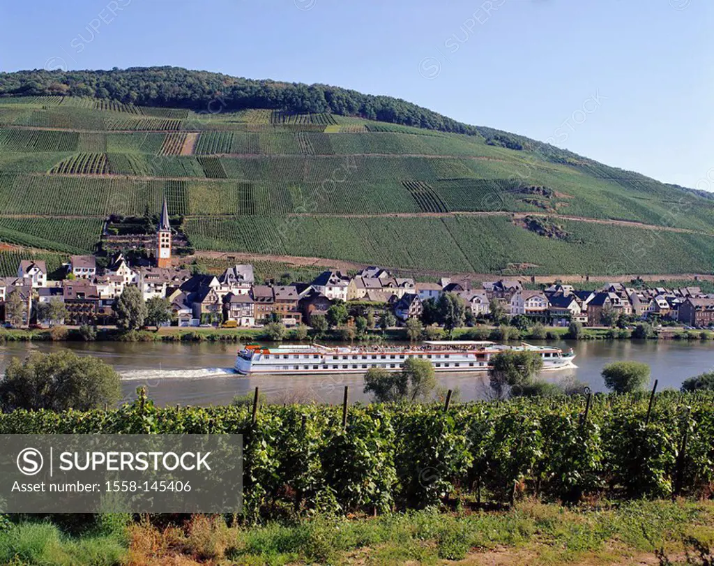 Germany, Rhineland_Palatinate, Merl, locality perspective, river Moselle, ship, Swiss Chrystal, Moseltal, place, wine_region, wine_growing, wine_growi...