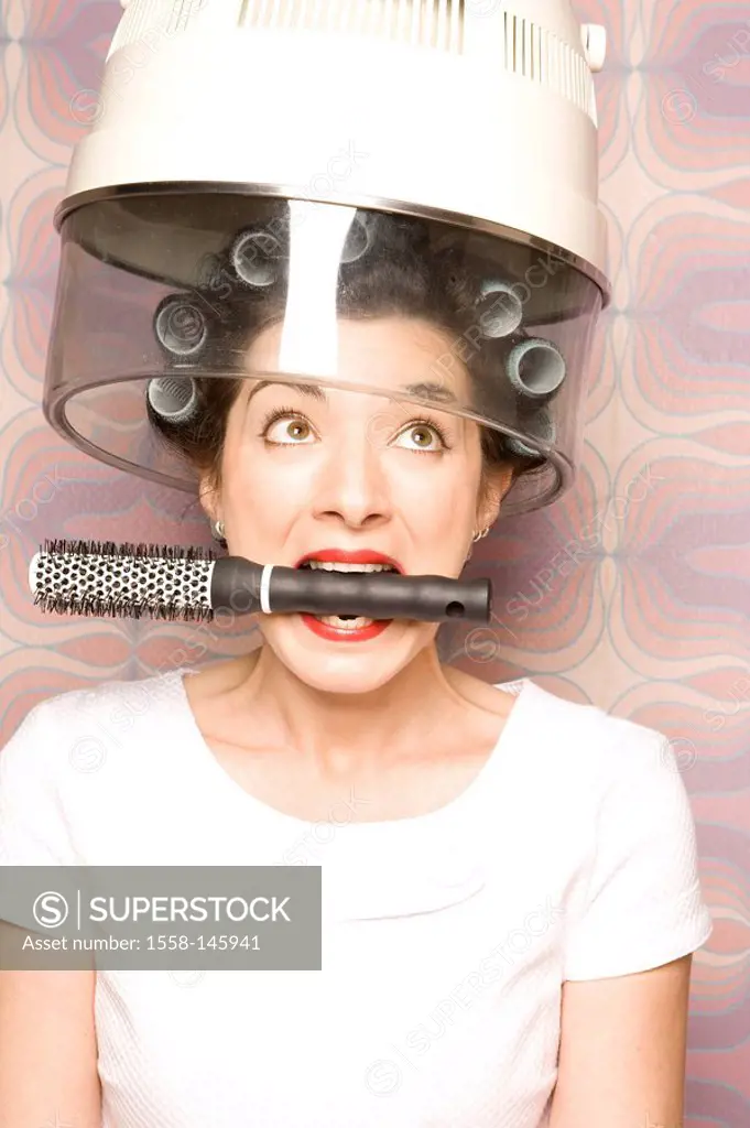 hairdresser´s shop, woman, curlers, dryer, mouth, round_brush, portrait,