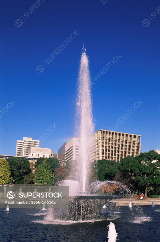 Japan, Tokyo, Imperial Outer guards, waters, water_fountains, visitors, city, Otemachi, Marunouchi, park, park, pond, lake,water_games, tourists, peop...