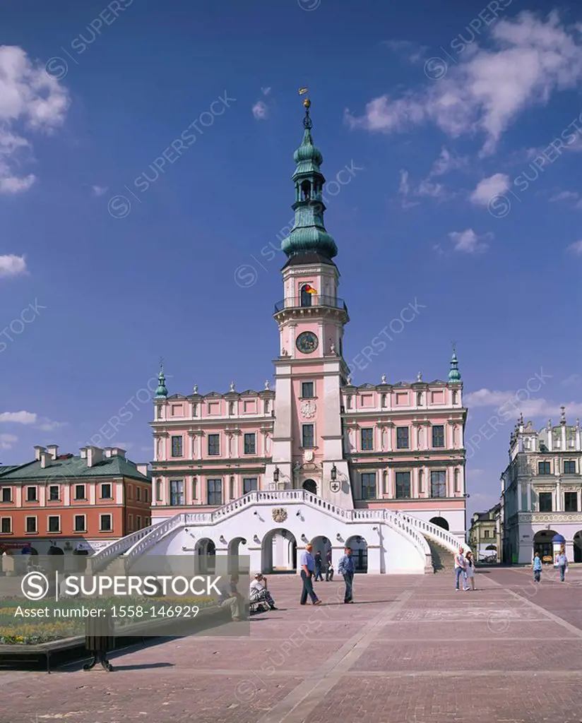 Poland, Woiwodschaft Lublin, Zamosc, town hall, market place, pedestrians, East_Poland, city, Old Town, UNESCO World Heriatge Site, buildings, constru...