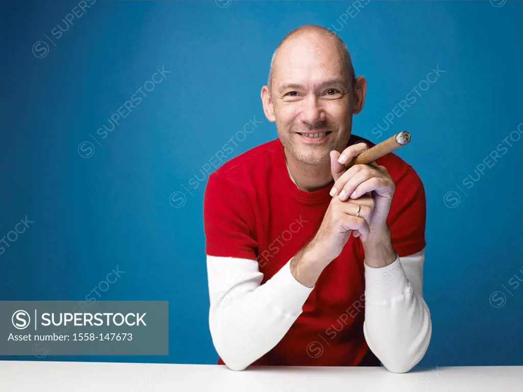 Man, bald head, cigar, smokes, smiling, semi_portrait, series, people, designer stubble, cigar_smokers, smokers, pleasing_products, tobaccos, pleasure...