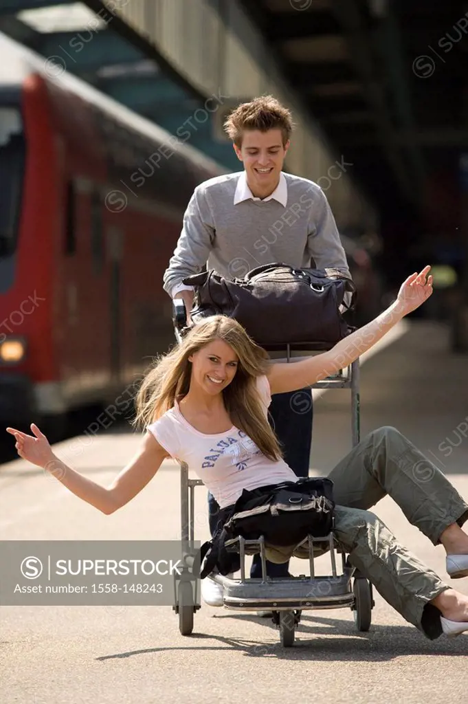 Platform, couple, young, luggage_cart, frolic, cheerfully, series, people, students, friends, friends, hip, railway station, fun, laughing, fallen in ...
