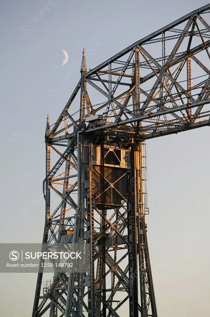 usa, Duluth harbor, lifting_bridge, half_moon, close_up