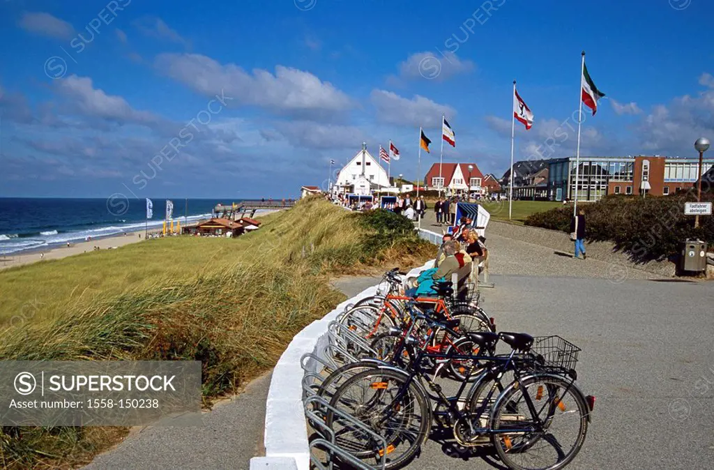 Germany, Schleswig_Holstein, Wenningstedt, promenade, bicycles, vacationers, Northern Germany, northern North Frisia, North_Frisian islands, boardwalk...