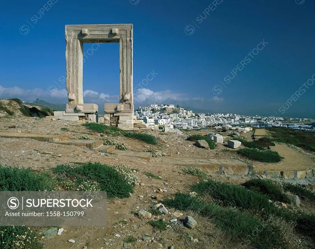 Greece, Cyclades, island Naxos, peninsula Palatia, Apollontemple, ruin, gate, Portara, Naxos_city, dusk, Aegean, coast, coast_city, city, city view, h...