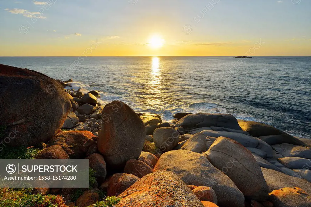 Rocky granite coast, Granite Island, Victor Harbor, South Australia, Australia
