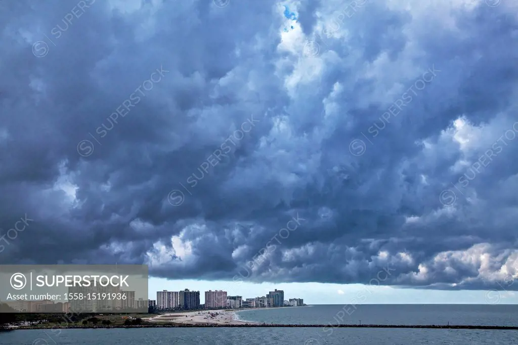 The USA, Florida, Clearwater Beach, thundery front