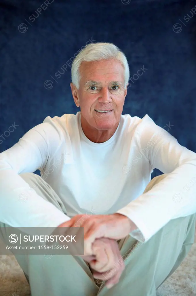 Sits, senior, floor, relaxation, series, people, seniors man pensioners white_haired, relaxation, resting, enjoying, relaxing, relaxing, balance, cont...