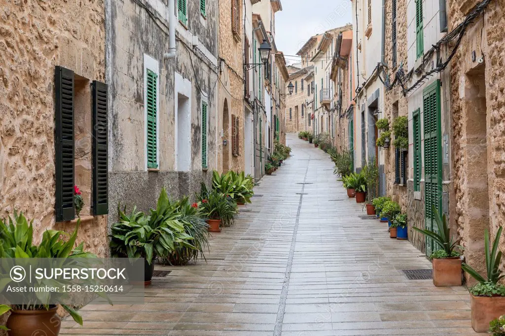 Old town of Alcudia, Mallorca, Balearic Islands, Spain