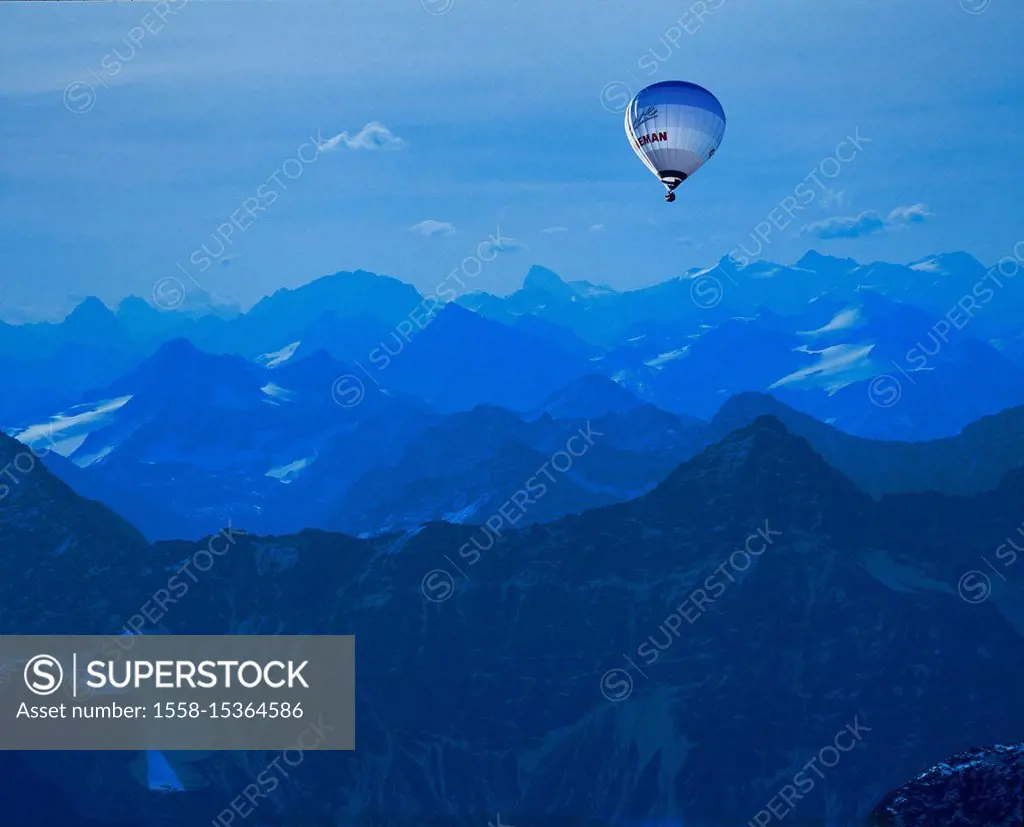 Austria, Vorarlberg, Piz Buin Panorama, Silvretta group, balloon