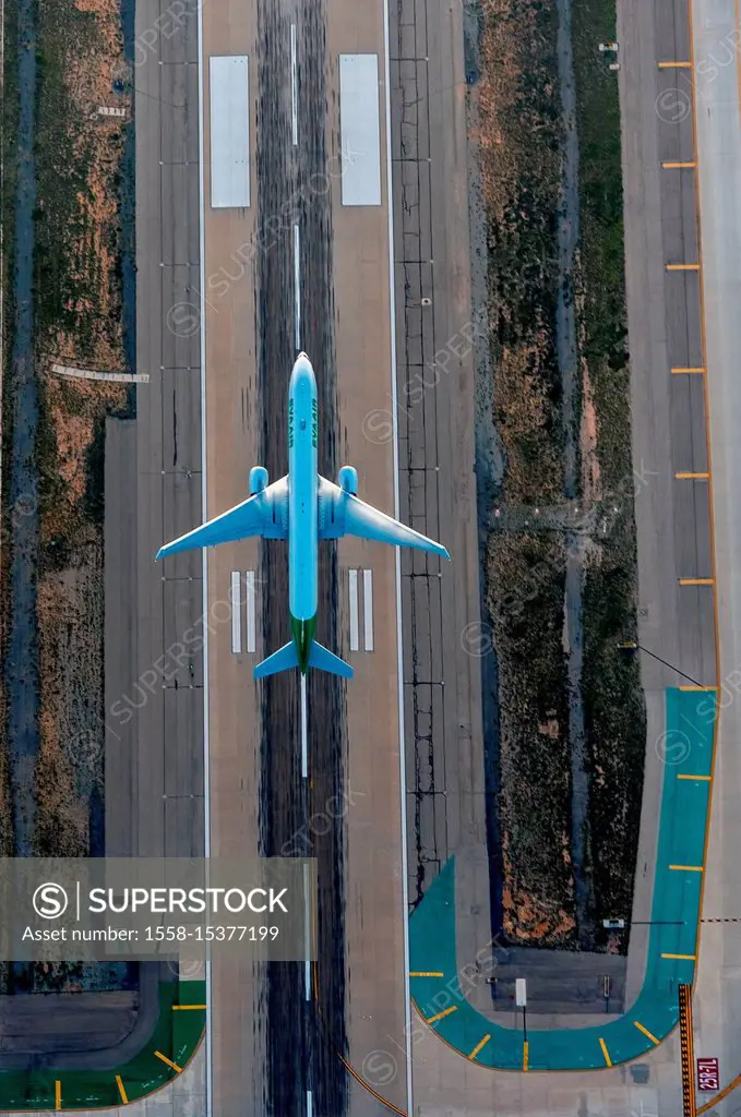 LAX, Los Angeles International Airport, Runway, Jet taking off, Los Angeles, Los Angeles County, California, USA
