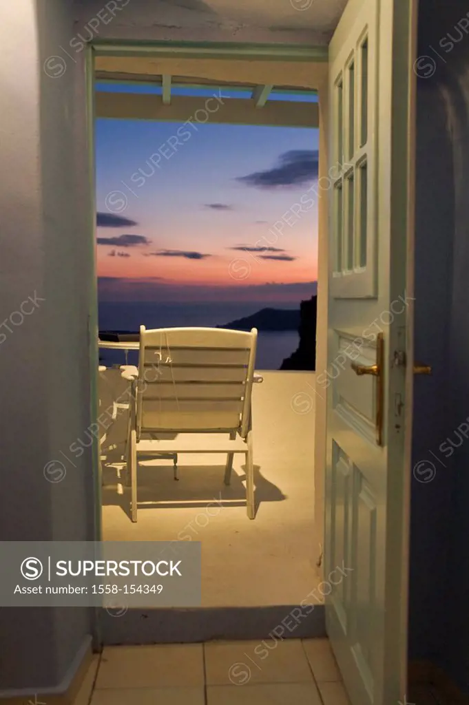 Greece, Kykladen, island Santorin, Firostefani, ´Hotel of on the Rocks´, rooms, view, evening,