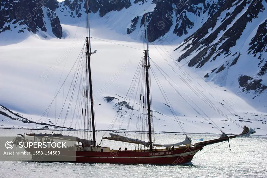 Norway, Spitsbergen, Magdalena Fjord, sailing ship,